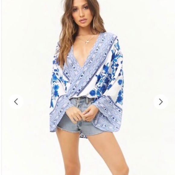 Forever 21 Top - Picture 1 of 9